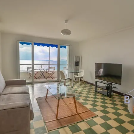 Apartment Large On The Seafront
