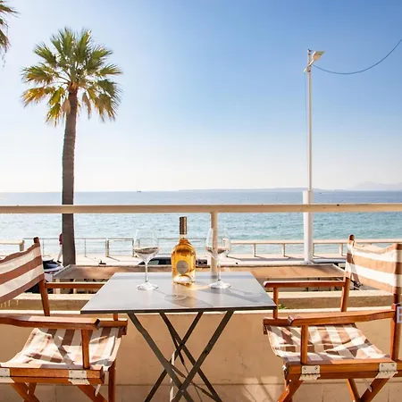 Large On The Seafront Διαμέρισμα Αντίμπ