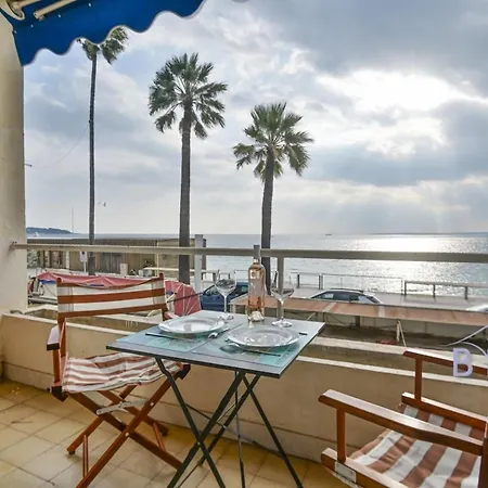 Lägenhet Large On The Seafront *