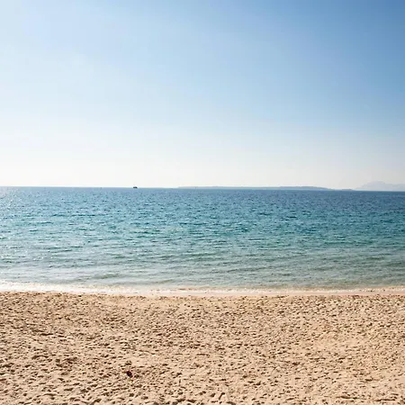 Large On The Seafront Apartment *