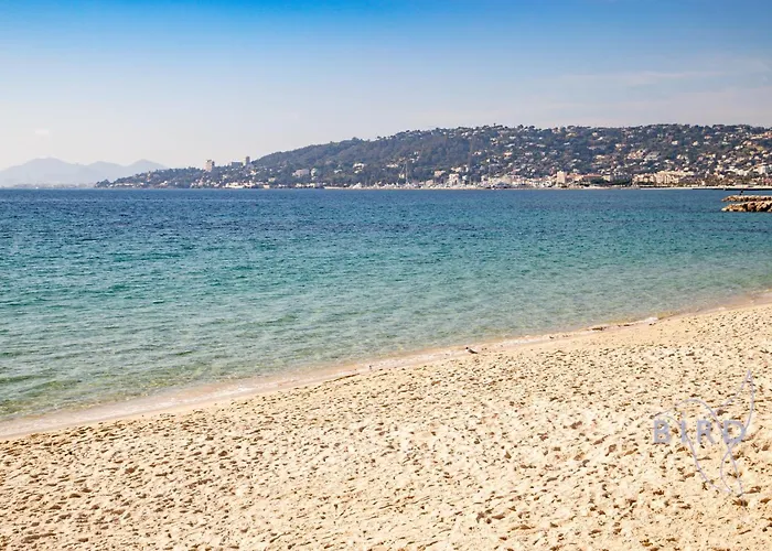 Διαμέρισμα Large On The Seafront *